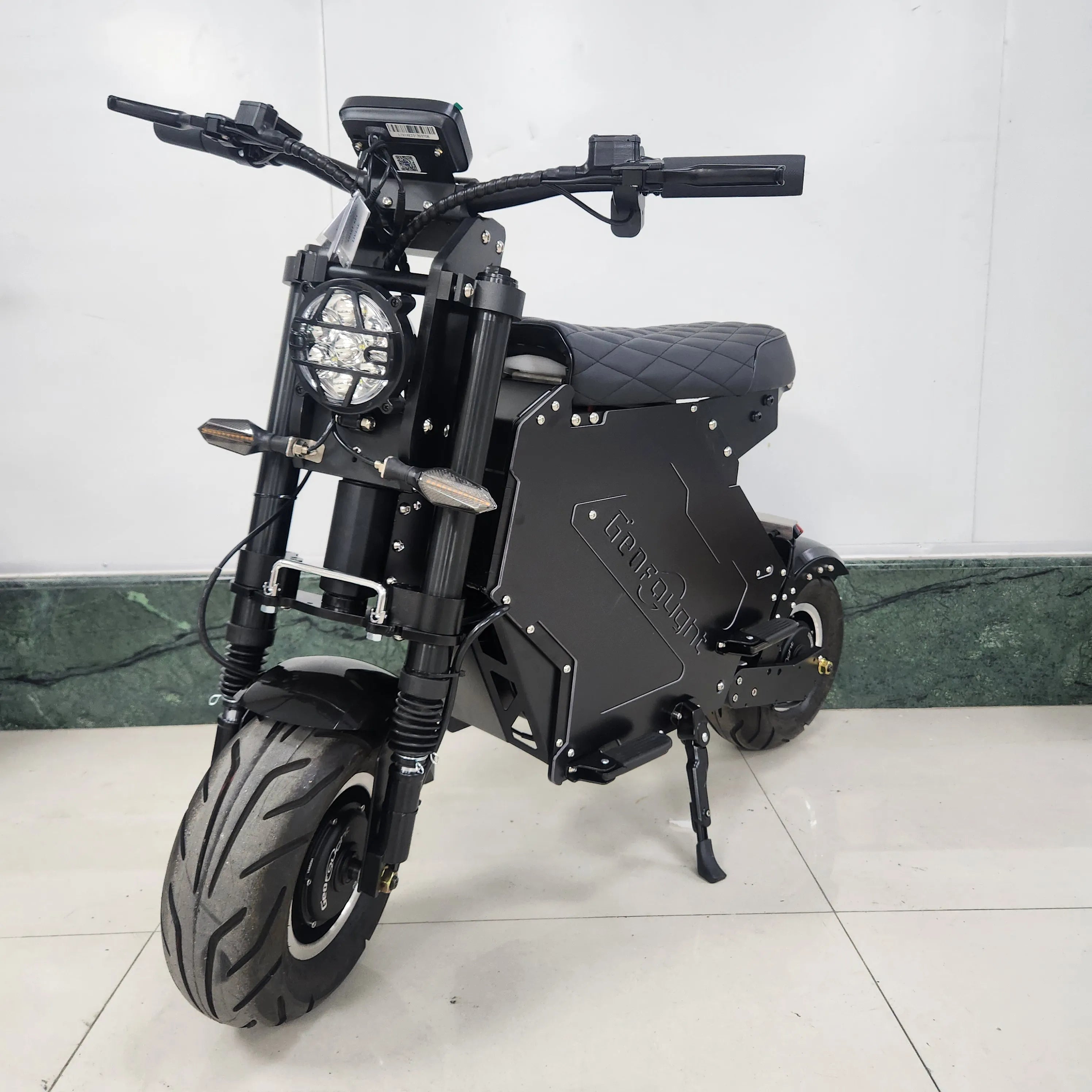 Powerful Dual Motor Escooter Fast 100 Km/H 72V 10000W Long Range Fat Tyre Off-Road Adult Motorcycle Electric Scooter with Seat
